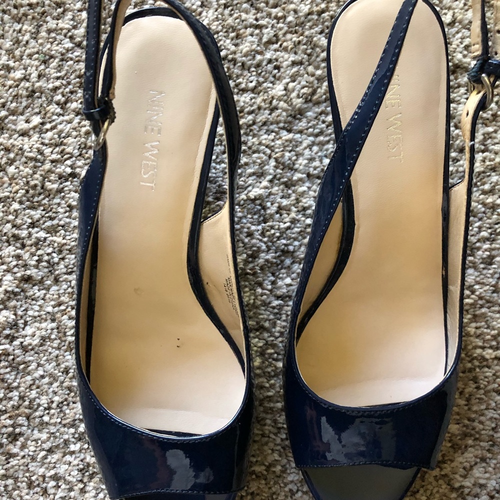 Shoes - Picture 2 of 4